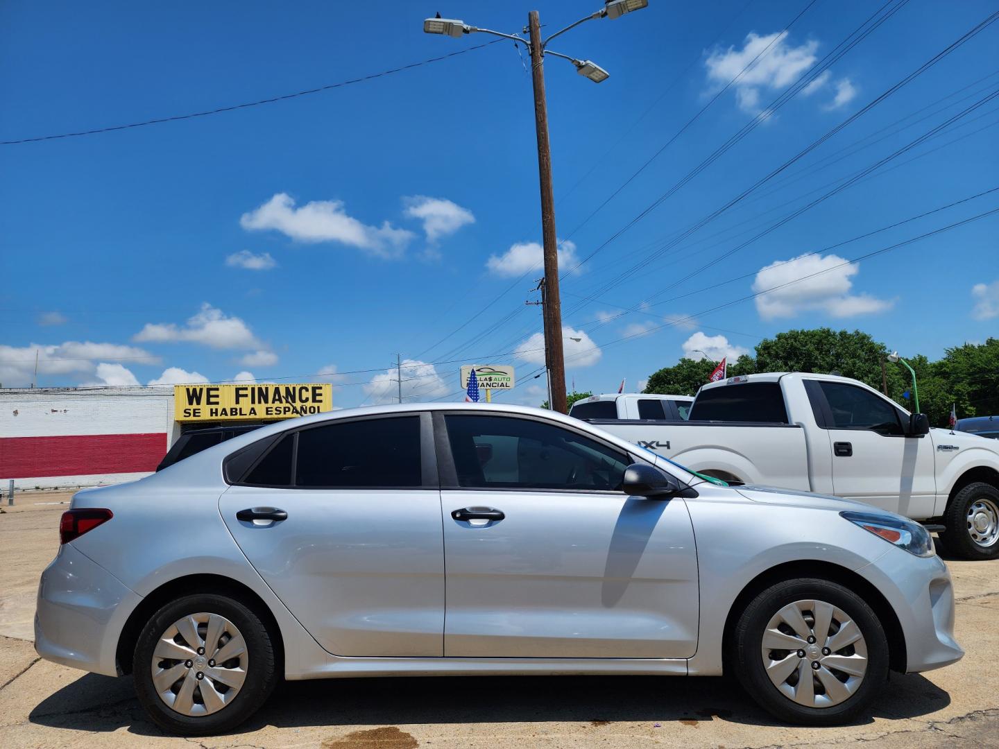 2018 SILVER Kia Rio LX (3KPA24ABXJE) with an 1.6L L4 DOHC 16V engine, 6A transmission, located at 2660 S.Garland Avenue, Garland, TX, 75041, (469) 298-3118, 32.885551, -96.655602 - Welcome to DallasAutos4Less, one of the Premier BUY HERE PAY HERE Dealers in the North Dallas Area. We specialize in financing to people with NO CREDIT or BAD CREDIT. We need proof of income, proof of residence, and a ID. Come buy your new car from us today!! This is a Very clean 2018 KIA RIO LX - Photo#2